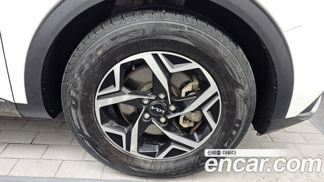 Kia Sportage 2022 — ფოტო 5/20