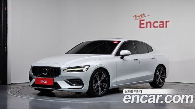 Volvo S60 2020 — Şəkil 10/20