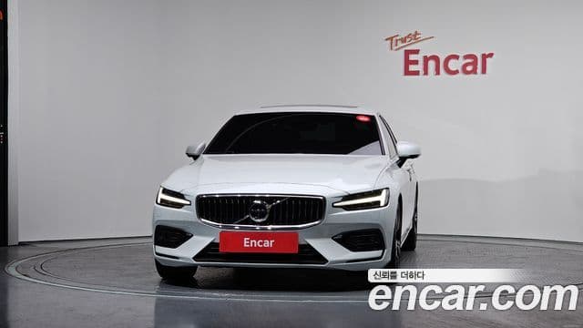 Volvo S60 2020 — Şəkil 2/20