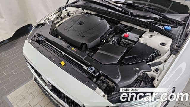 Volvo S60 2020 — Şəkil 5/20