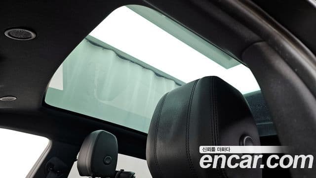 Land Rover Range Rover Evoque 2021 — Şəkil 19/20