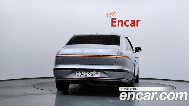 Hyundai Grandeur 2023 — ფოტო 4/20