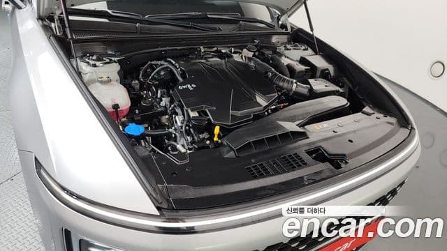 Hyundai Grandeur 2023 — ფოტო 6/20