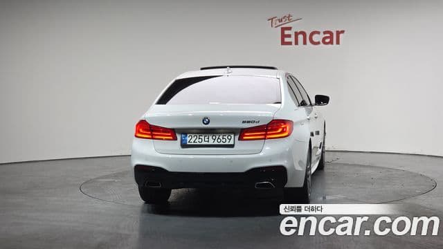 BMW 5 Series 2018 — Şəkil 4/20