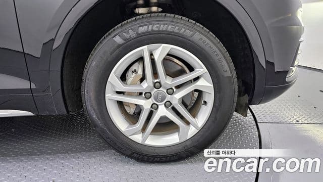 Audi Q5 2020 — ფოტო 5/20