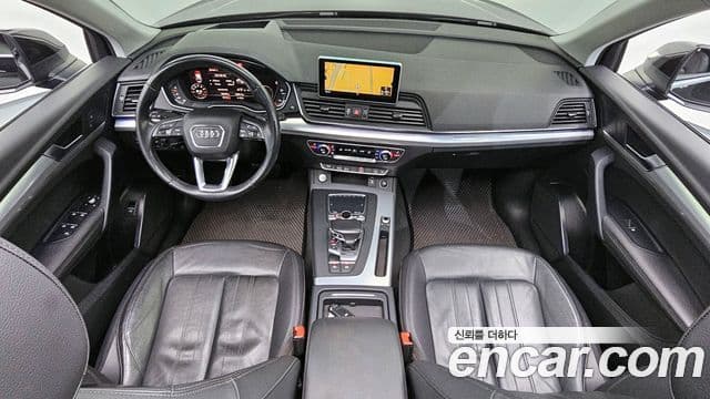Audi Q5 2020 — ფოტო 7/20