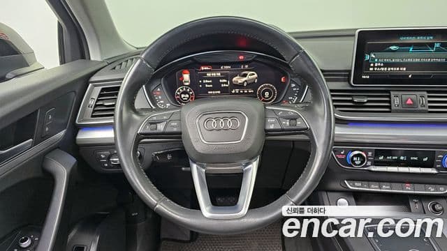Audi Q5 2020 — ფოტო 13/20