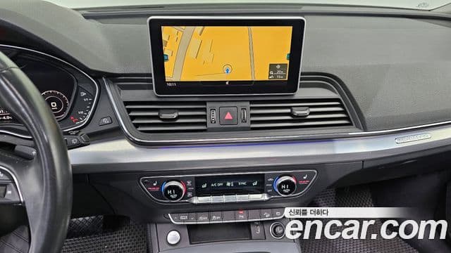 Audi Q5 2020 — ფოტო 15/20