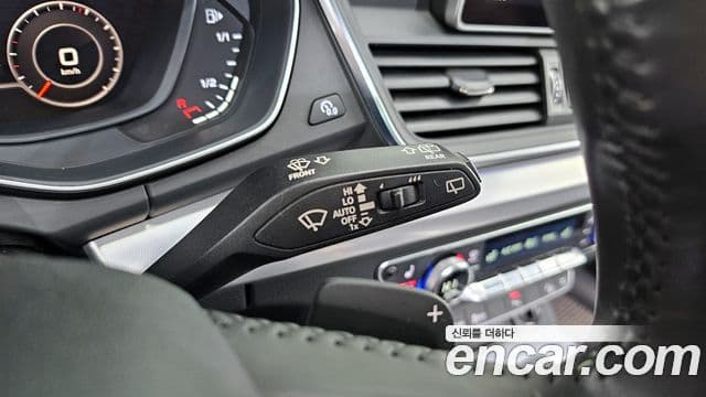 Audi Q5 2020 — ფოტო 16/20