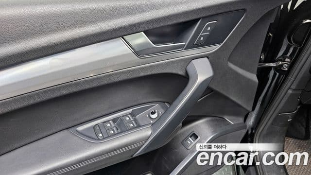 Audi Q5 2020 — ფოტო 18/20