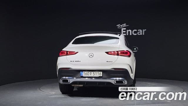 Mercedes-Benz GLE-Class 2021 — ფოტო 3/20