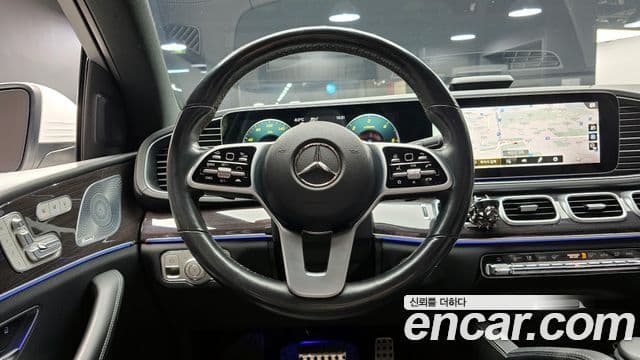 Mercedes-Benz GLE-Class 2021 — ფოტო 13/20