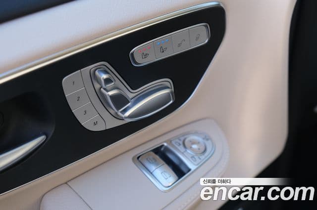 Mercedes-Benz V-Class 2025 — Şəkil 14/19