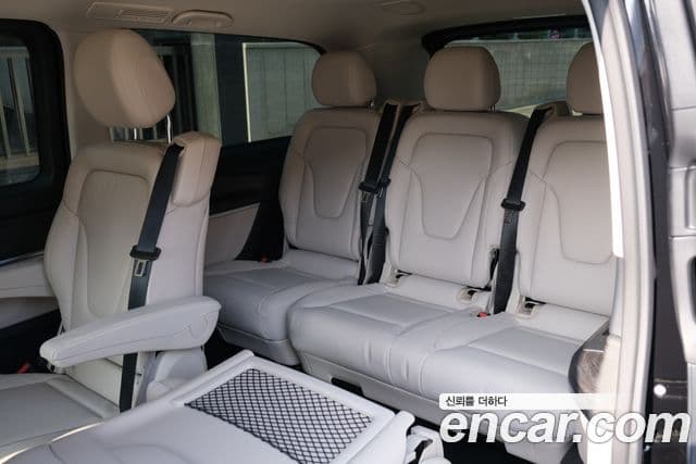 Mercedes-Benz V-Class 2025 — Şəkil 16/19