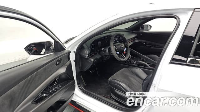Hyundai The New Avante Hybrid 2023 — Photo 3/20
