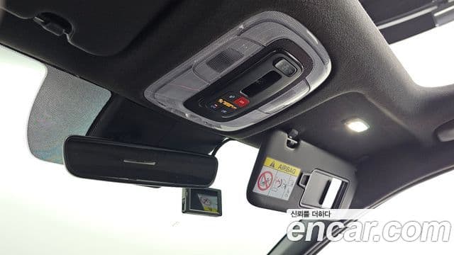Hyundai The New Avante Hybrid 2023 — Photo 18/20