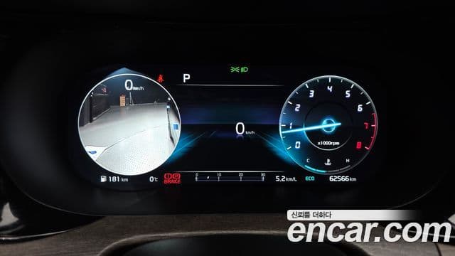 Kia K5 2021 — ფოტო 8/20