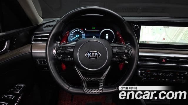 Kia K5 2021 — ფოტო 13/20