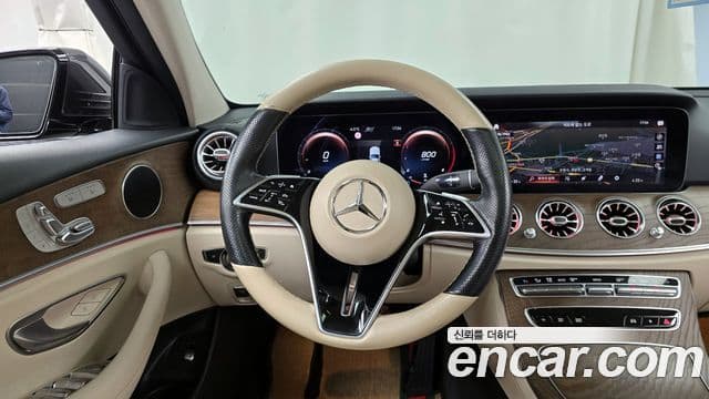 Mercedes-Benz E-Class 2021 — Фото 13/20
