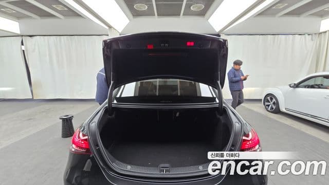 Mercedes-Benz E-Class 2021 — Фото 20/20