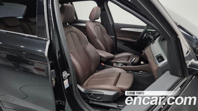BMW X1 2022 — Photo 17/20
