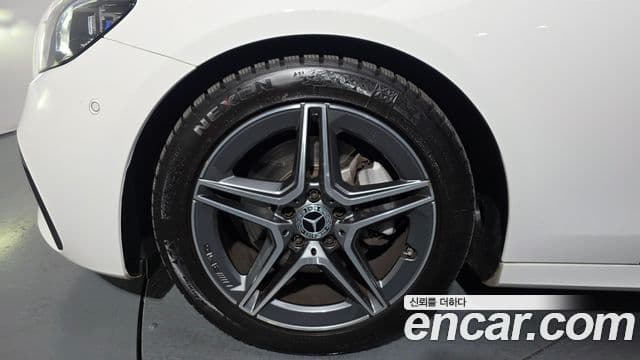 Mercedes-Benz E-Class 2022 — Şəkil 5/20