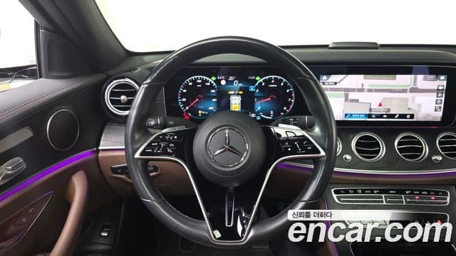Mercedes-Benz E-Class 2022 — Şəkil 13/20