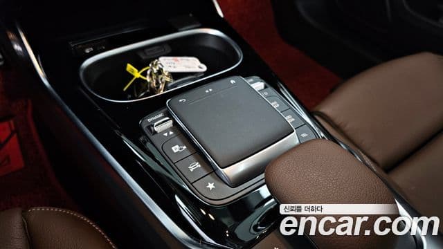 Mercedes-Benz A-Class 2022 — ფოტო 19/20