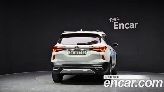 Kia Seltos 2019 — ფოტო 14/20