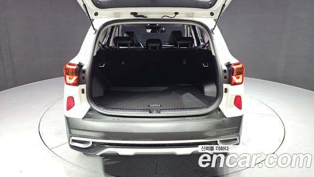 Kia Seltos 2019 — ფოტო 18/20