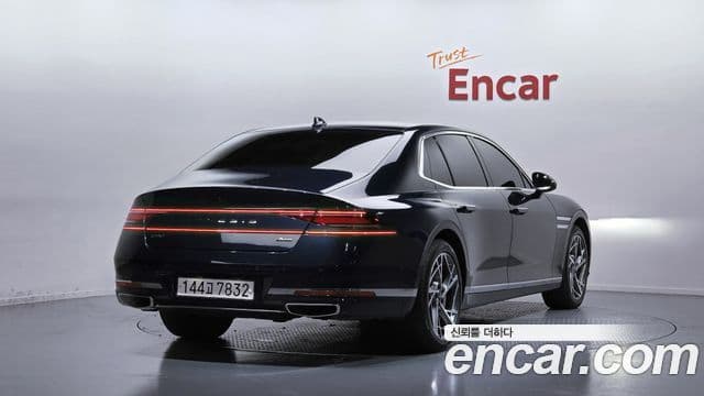 Genesis G90 2022 — ფოტო 2/20