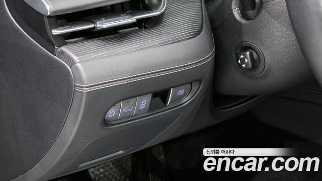 Genesis G90 2022 — ფოტო 17/20