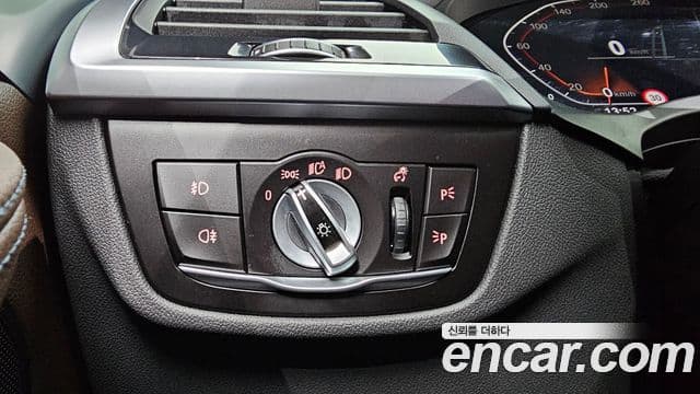 BMW X4 2021 — Şəkil 17/20