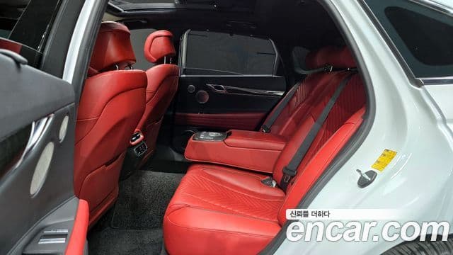 Genesis Electrified G80 2022 — Şəkil 12/20