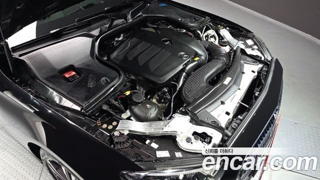 Mercedes-Benz E-Class 2022 — Photo 2/20