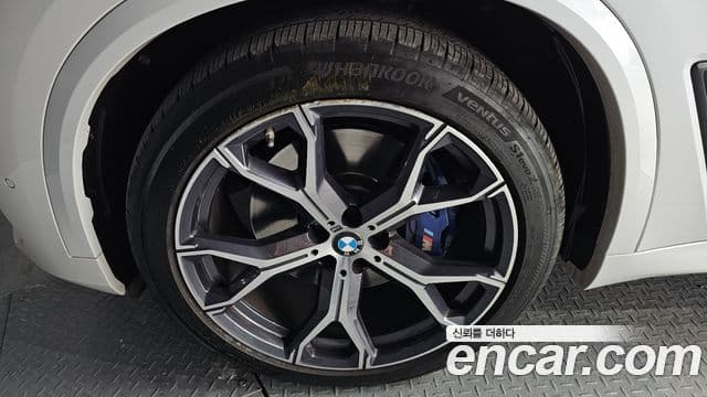 BMW X5 2022 — ფოტო 5/20