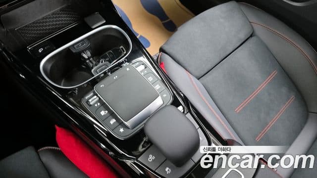 Mercedes-Benz A-Class 2022 — ფოტო 19/20