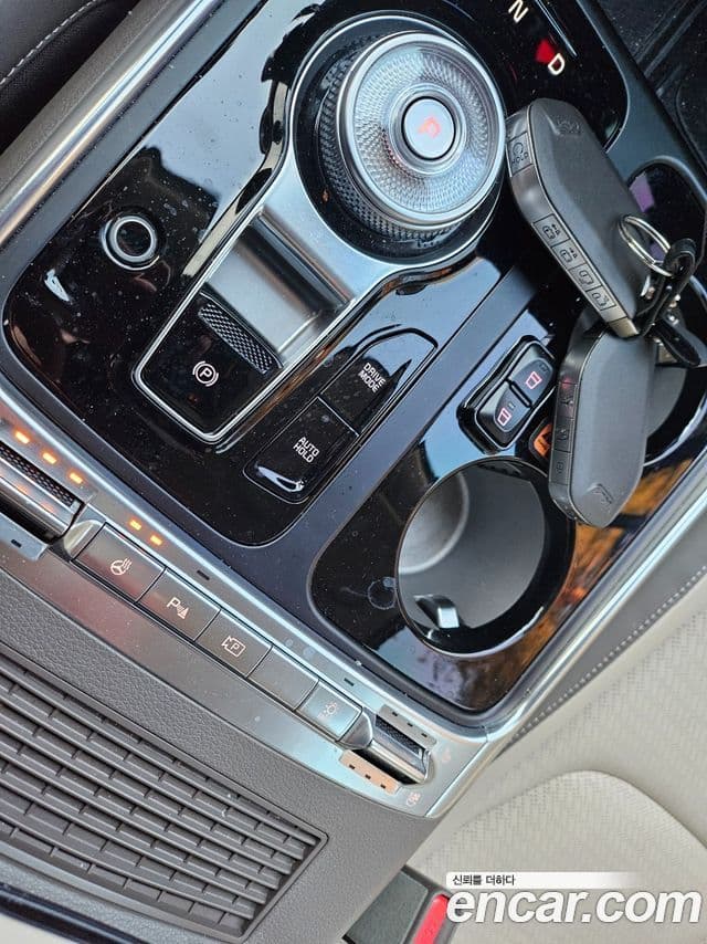 Kia Carnival 2024 — фото 18 из 20
