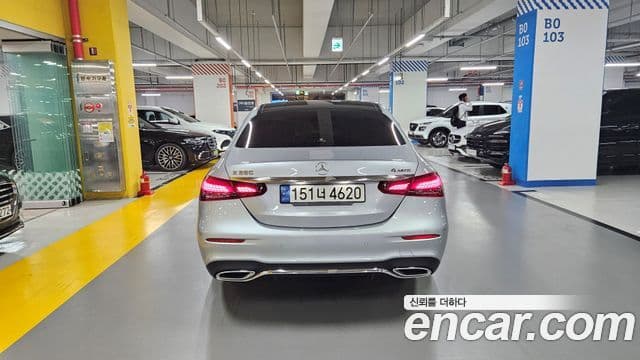 Mercedes-Benz E-Class 2022 — Фото 3/20