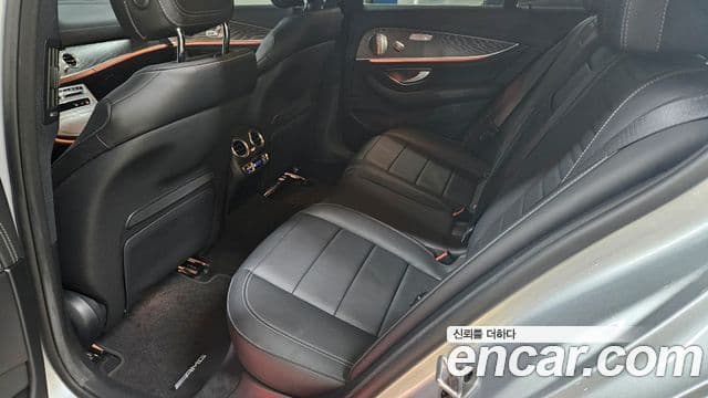 Mercedes-Benz E-Class 2022 — Фото 9/20