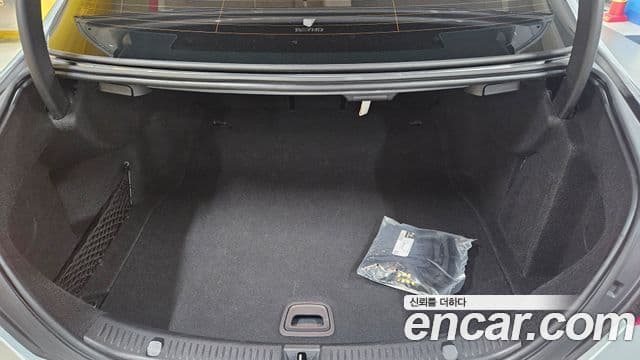 Mercedes-Benz E-Class 2022 — Фото 10/20