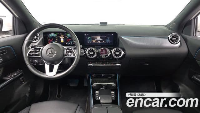 Mercedes-Benz GLA-Class 2021 — Şəkil 7/20