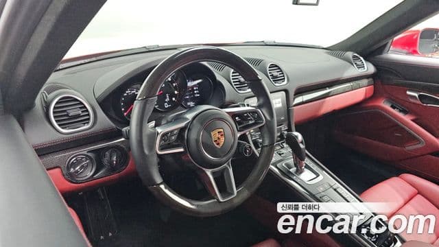 Porsche 718 Cayman 2023 — Photo 6/20