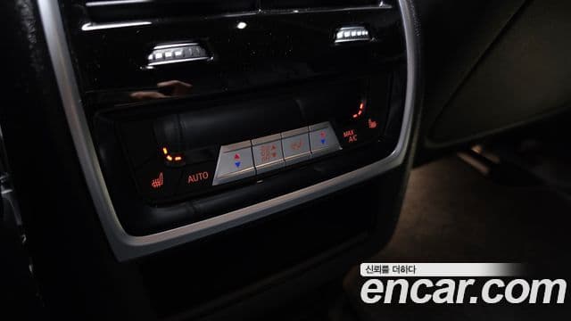 BMW X5 2020 — ფოტო 17/20