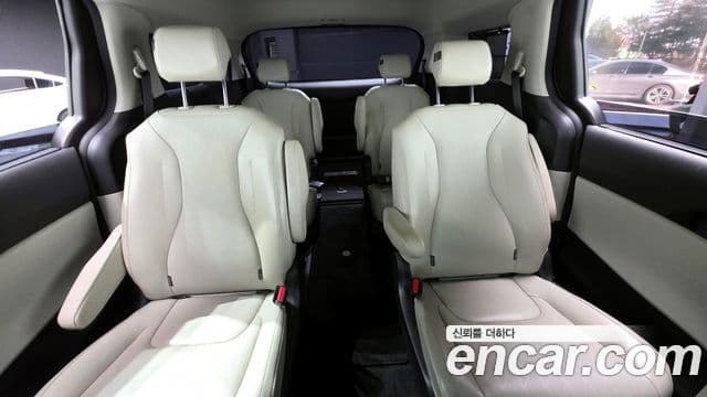 Kia Carnival 2022 — ფოტო 11/20
