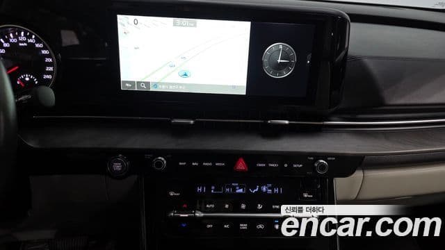 Kia Carnival 2022 — ფოტო 13/20
