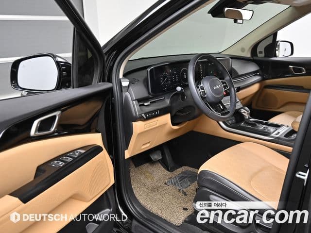 Kia Carnival 2023 — ფოტო 10/20