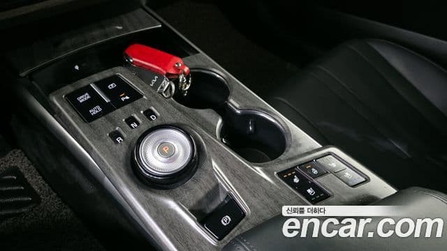 Kia K8 2021 — Şəkil 9/20