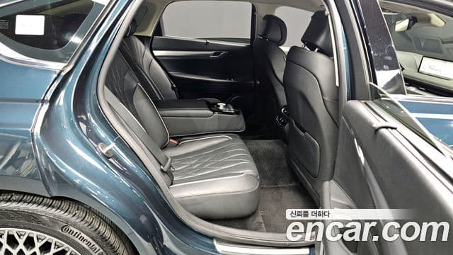 Genesis Electrified G80 2023 — Şəkil 12/20