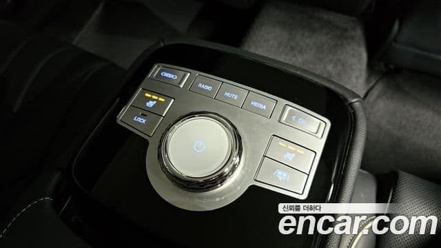 Genesis Electrified G80 2023 — Şəkil 19/20